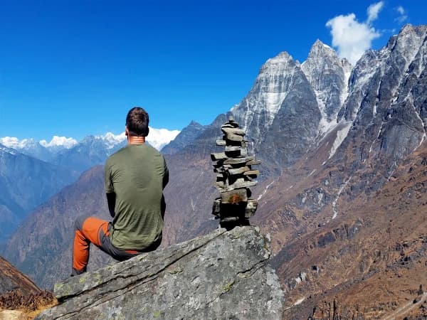 Chhukung Ri Trek