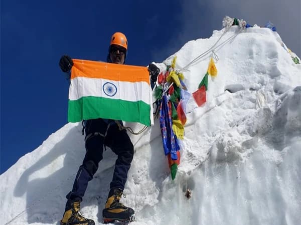 Short Island Peak Climbing